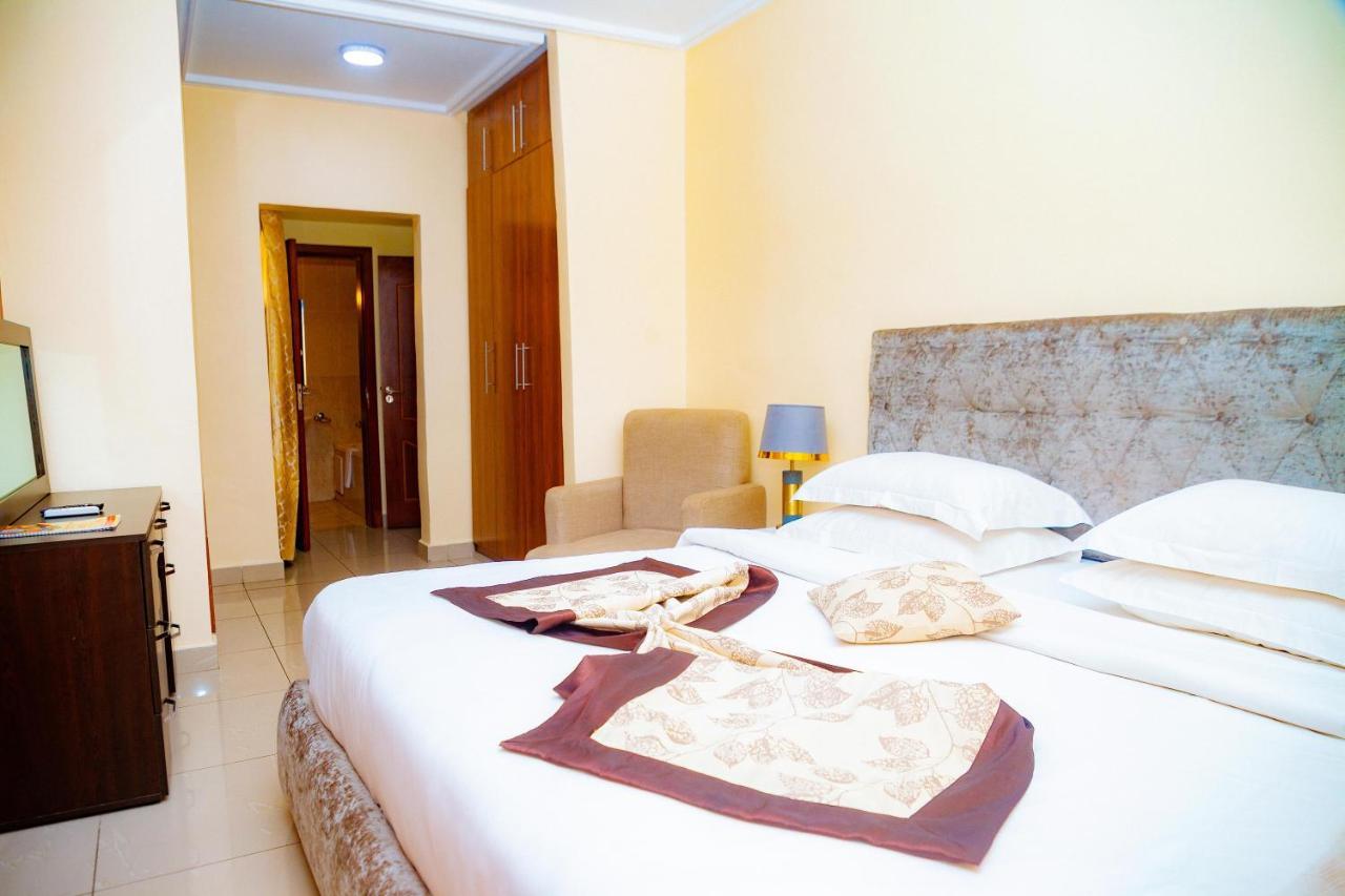 Loumia Premium Bonapriso Appartement Douala Buitenkant foto